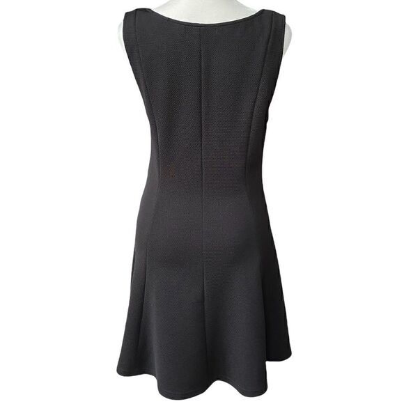 Minkpink Black Textured V-Neck Skater Style Cocktail Dress - Picture 4 of 11